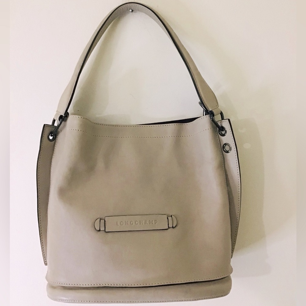 Longchamp 3d Leather Hobo
Bucket Bag NWOT - Picture 6 of 10